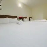 Hotel Zamburger Skudai Kiri